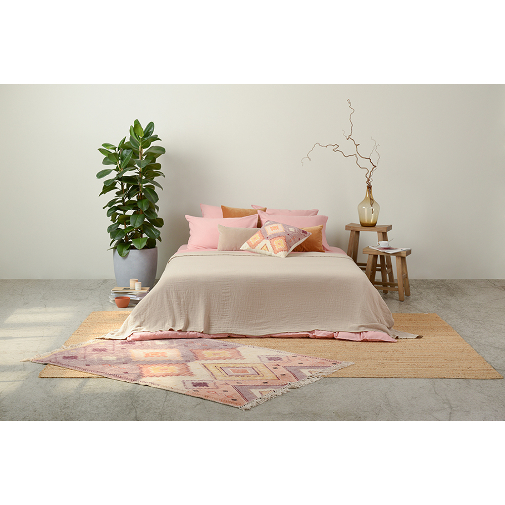 Ковер из хлопка с этническим орнаментом цвета лаванды из коллекции ethnic, 160x230 см