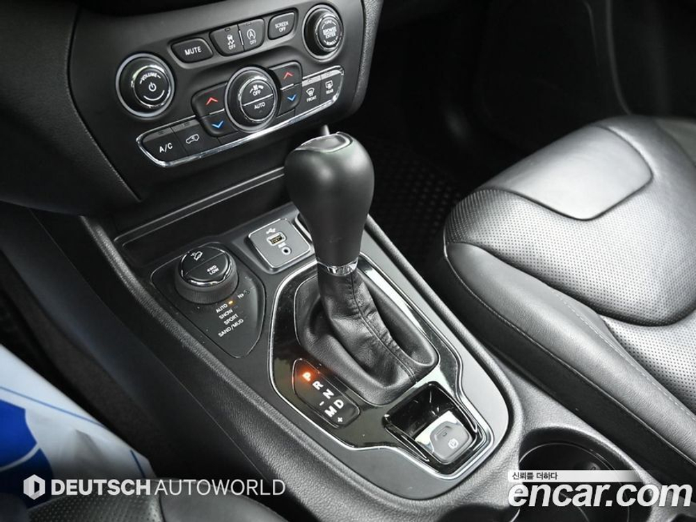Jeep Cherokee (KL) 2.2 Дизель Overland 4WD (11.2019)