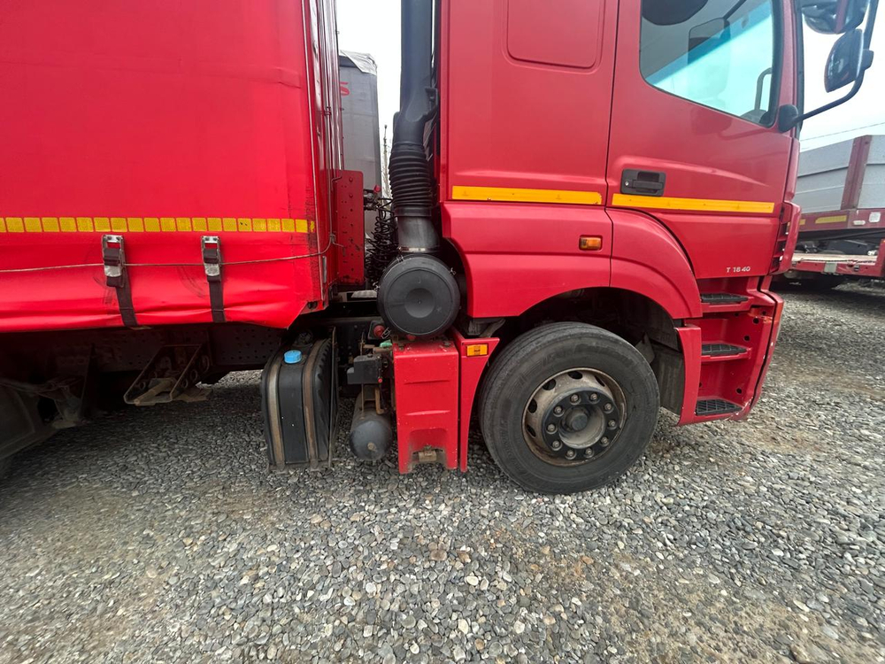 КамАЗ 5490 4x2 Седельный тягач 5490-S5 (Дизельный, 12,0 л, 401 л.с., АТ)