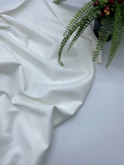 Замша на скубе белая