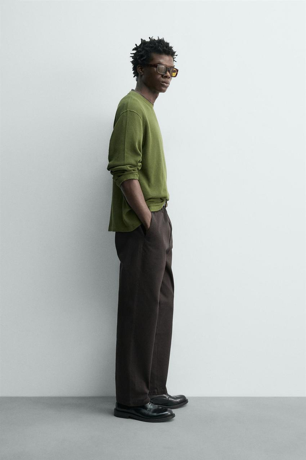 ZARA ФУТБОЛКА ИЗ РИФЛЕНОГО ТРИКОТАЖА, ХАКИ