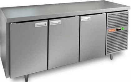 Стол охлаждаемый HiCold GN 111/TN О (-2+10) 3двери 1835х700х850мм.