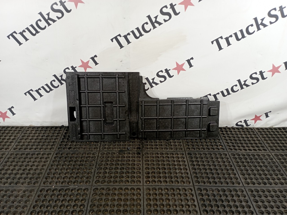 Обшивка салона правая