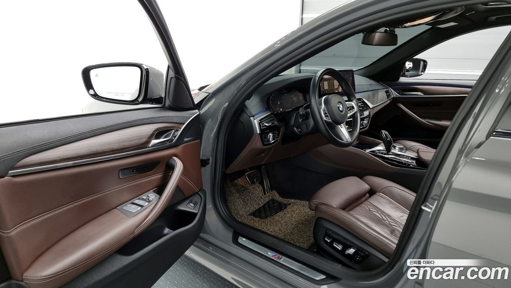 BMW 5 Series (G30) 523d M Sports (01.2021)