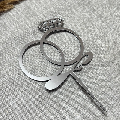 Свеча-топпер «Кольца» в серебряном цвете