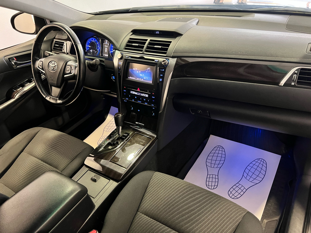 Toyota Camry, 2015 год