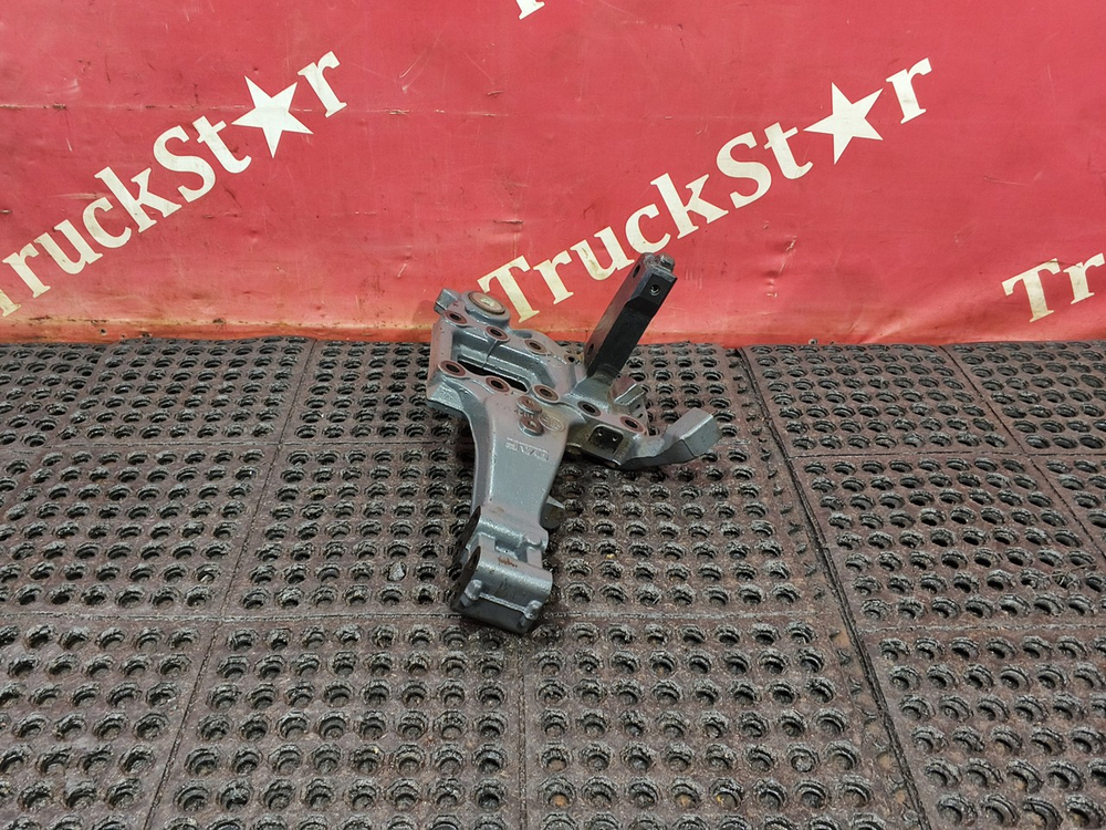 Кронштейн рессоры передней левый 2021г.