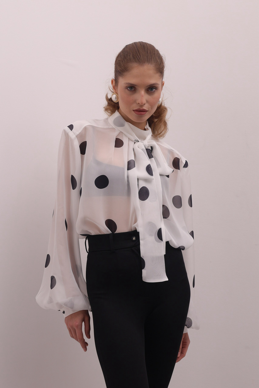 Блейзер из шифона в горох