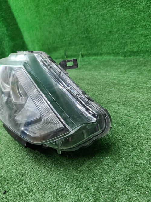 Битая Фара правая Nissan Qashqai J11 (2013-2019) галоген