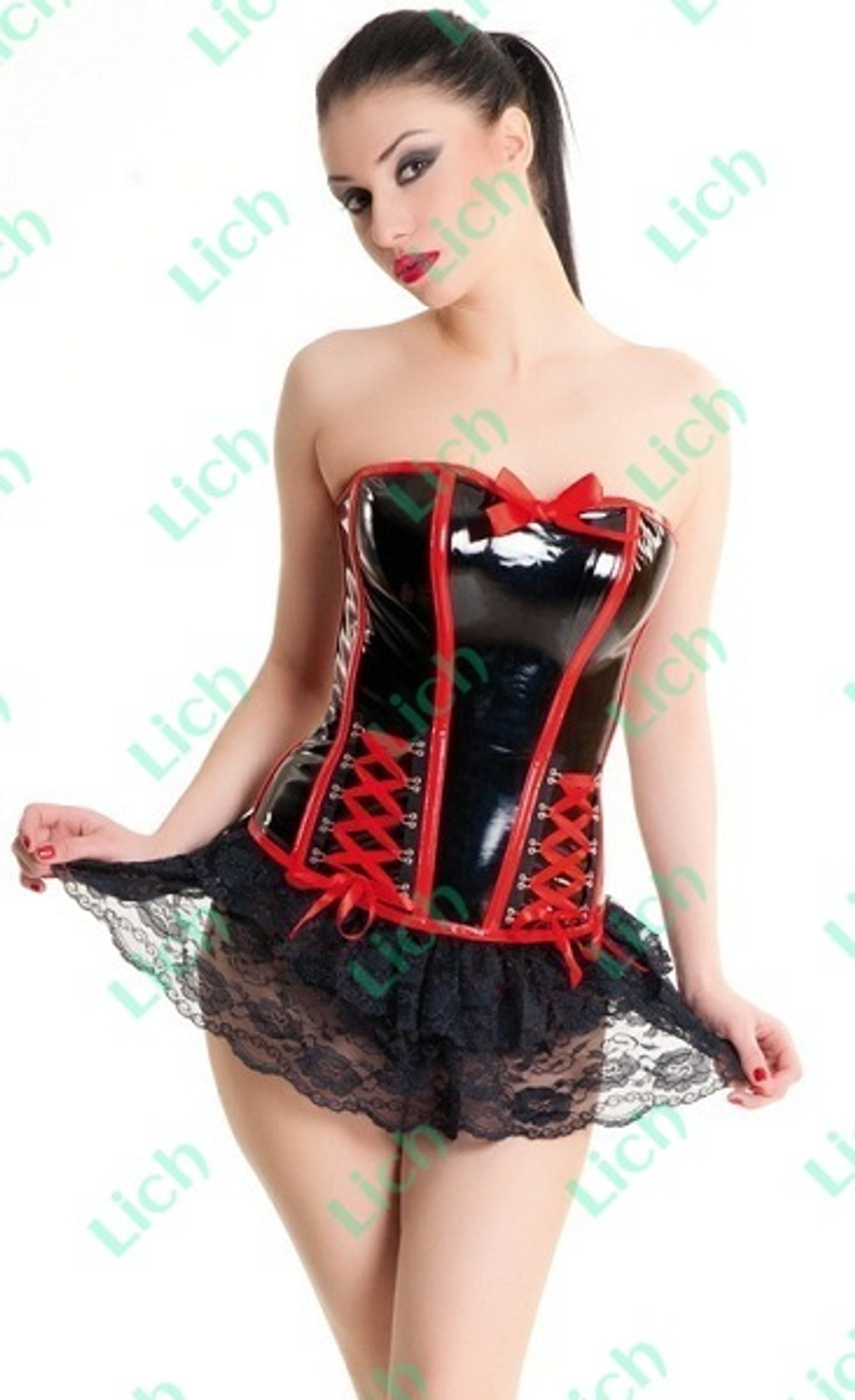Корсет с красной шнуровкой и трусики-стринг