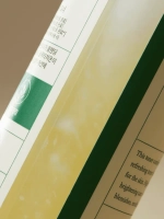 Axis-y Осветляющий двухфазный тонер-мист от пигментации и постакне Dark Spot Correcting Glow Toner 125 мл