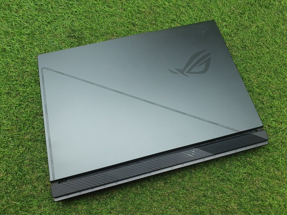 Игровой ASUS i5-13/16Gb/RTX 4070 8Gb/FHD/165Hz/ROG Strix G16 G614J