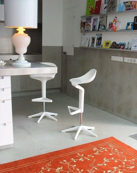 Дизайнерский барный стул Spoon