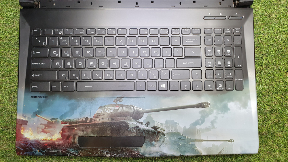 Ноутбук MSI i5-7/8Gb/GTX 1050 2Gb