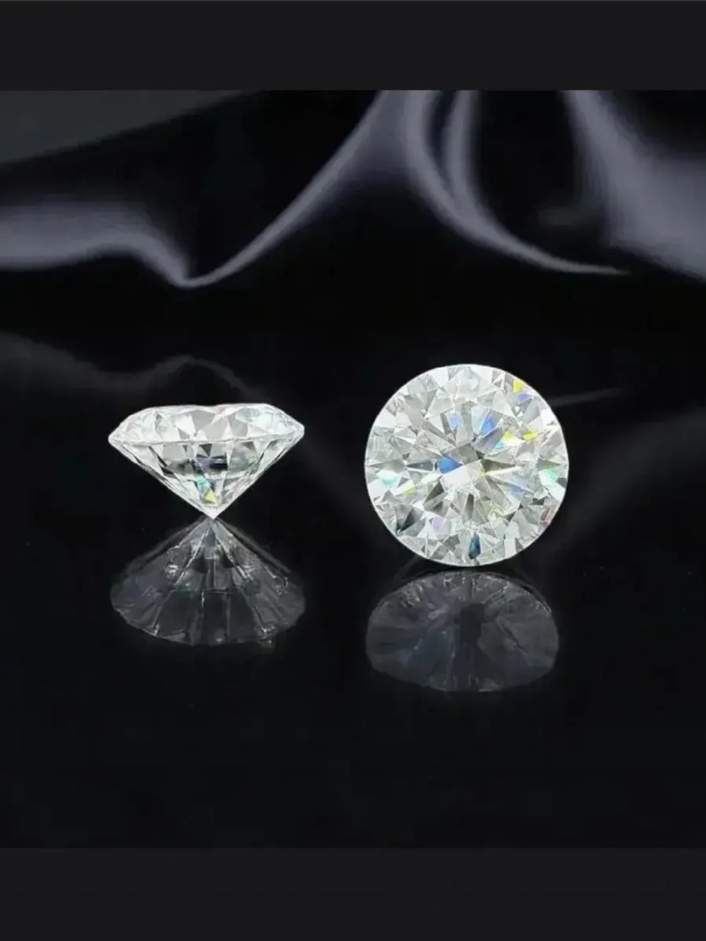 Серьги с муассанитами