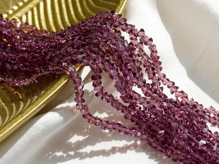 Нить бусин для украшений 4мм (ювелирное стекло)