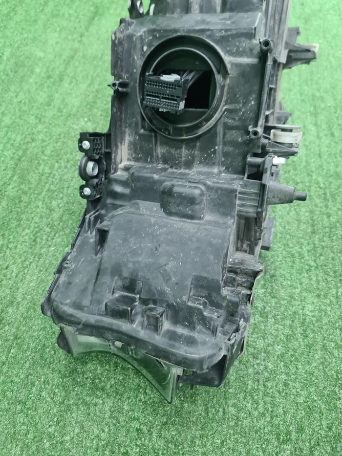 Фара правая BMW 5er G30 (2017-2020) LED