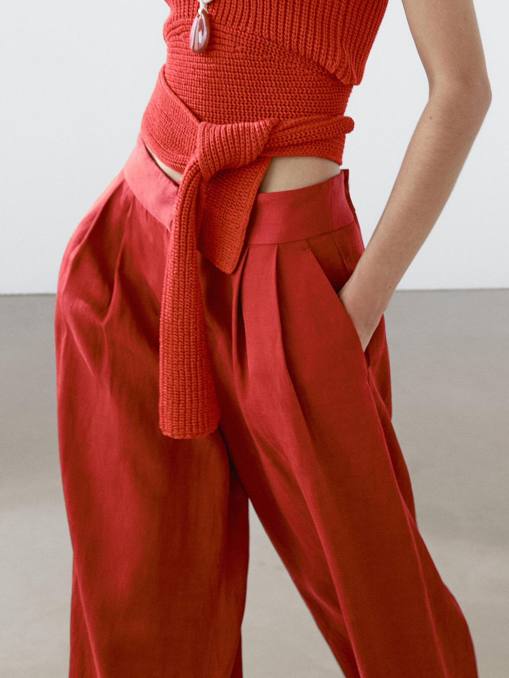 Massimo Dutti Струящиеся брюки с защипами, оранжевый