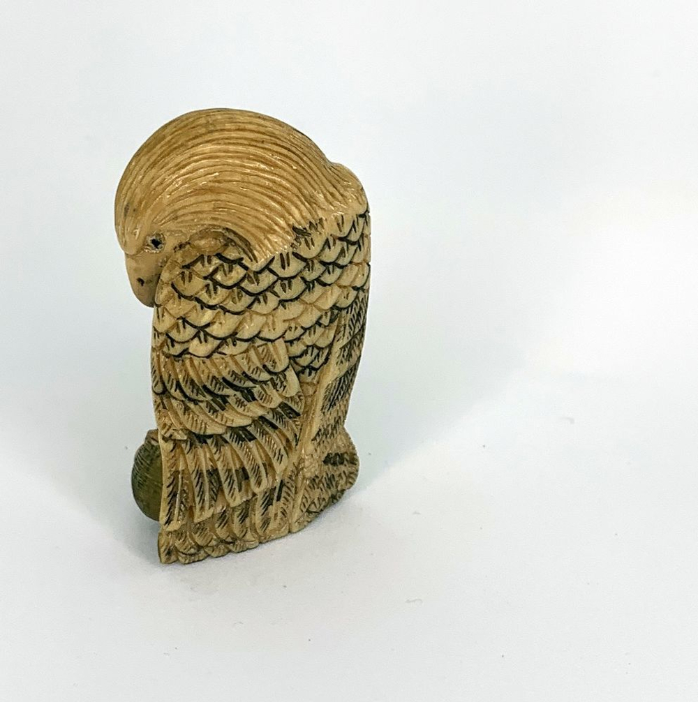 Нэцкэ Орел с обезьянкой (мамонт)