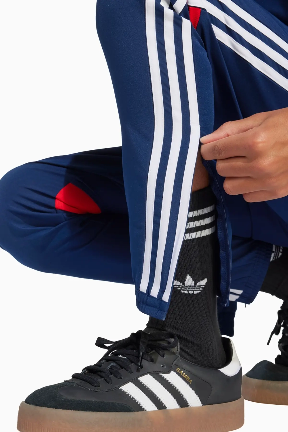 Штаны adidas Tiro 25 Woven Junior - темно-синий