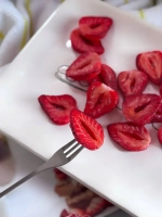 Силиконовая форма дольки клбуники