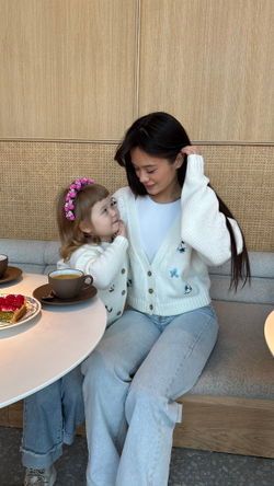 Кардиган с цветами взрослый