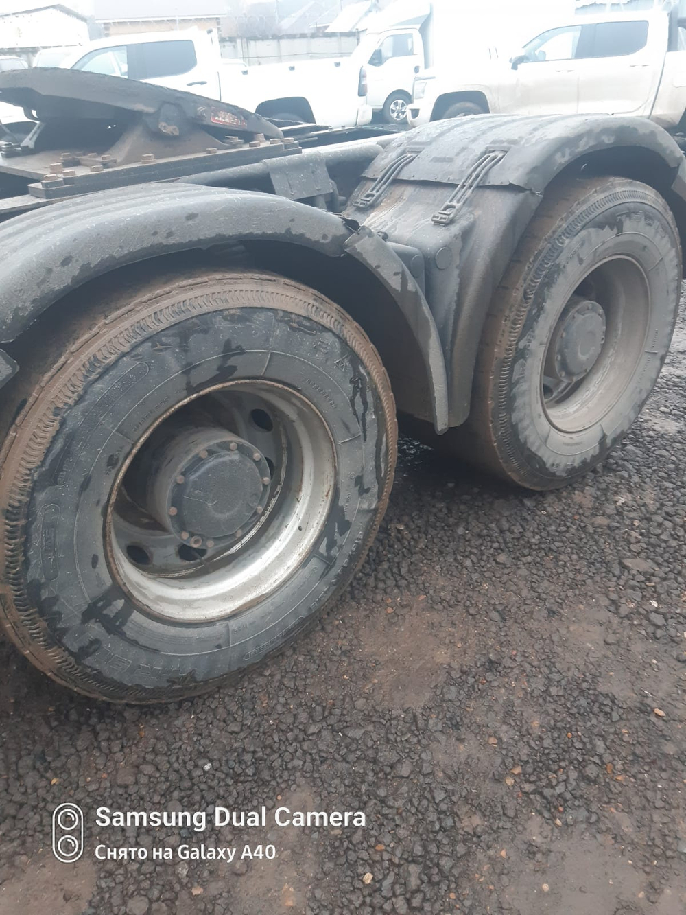 Shacman (Shaanxi) SX* 6x4 Седельный тягач SX42584W324C (Дизельный, 10,8 л, 441 л.с., МТ)
