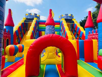 Коммерческий надувной батут «Замок развлечений», 12*7*5,5 м