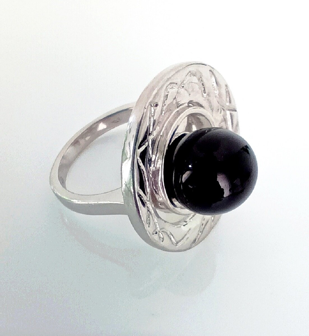 Кольцо с ониксом Эстерелла, серебро 925 пробы, родирование/Ф