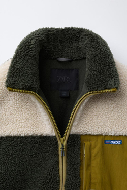 ZARA КУРТКА ИЗ ИСКУССТВЕННОЙ ОВЧИНЫ В СТИЛЕ КОЛОР-БЛОК, ХАКИ
