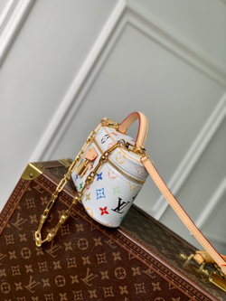 Louis Vuitton Vanity Chain Pouch