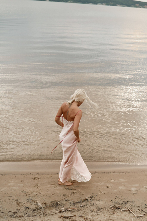 Комбине на бретелях red