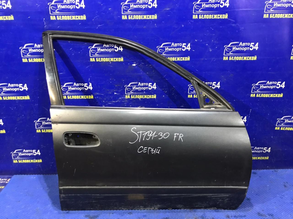 Дверь передняя правая TOYOTA CORONA 1993