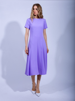 Женское дизайнерское платье фиолетового цвета с коротким рукавом