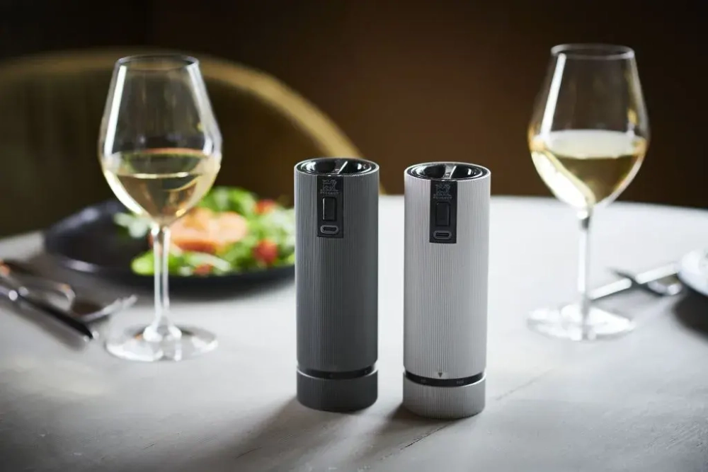 Peugeot Электрическая мельница для соли Line 15 см USB-C