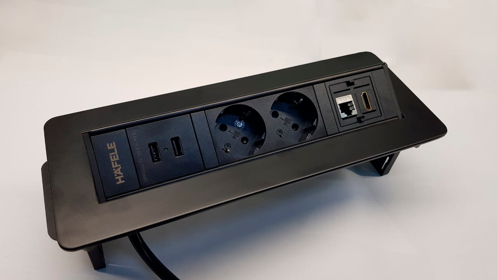 Розетка врезная G47 (2 EURO + 2 USB-A + 1 RJ-45 (Ethernet) + 1 HDMI), черная