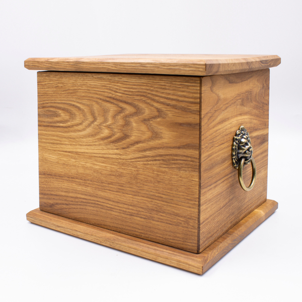 Урна для праха "Ларец" из массива дуба с ручками