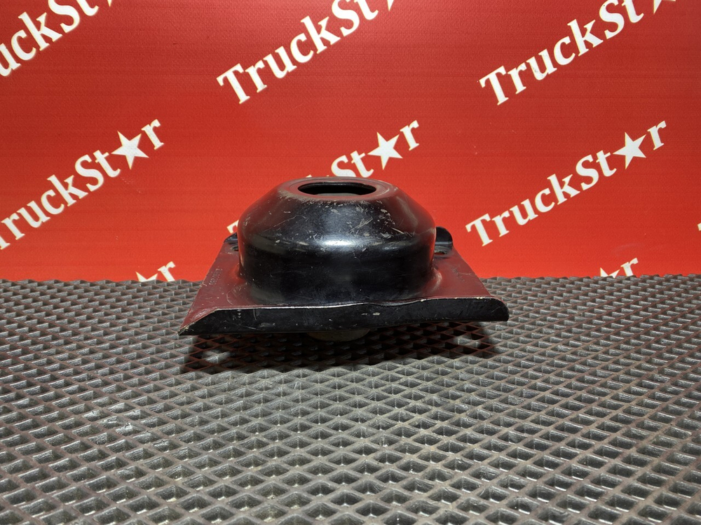 Подушка двигателя передняя 2018 год.