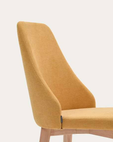 Стул Rosie желтый с ножками из массива ясеня