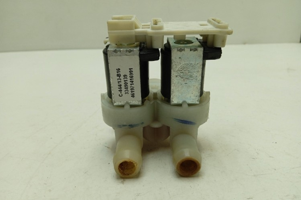 AWOC0714 кт138 Клапан подачи воды для стиральной машины Whirlpool AWOC0714 б/у