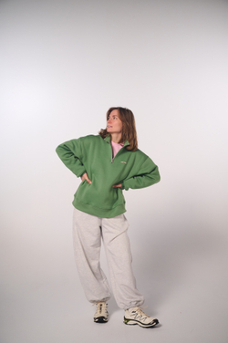 Брюки-бананы из светло-серого футера меланж, без начеса