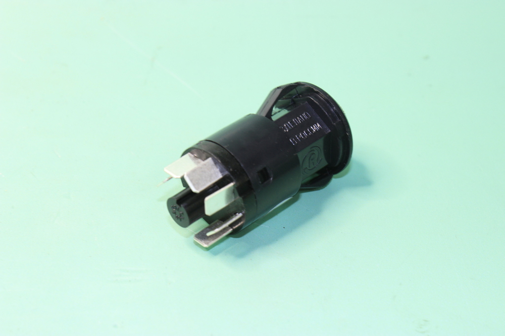 Выключатель-кнопка аварийной сигнализации 24В 6 контактов