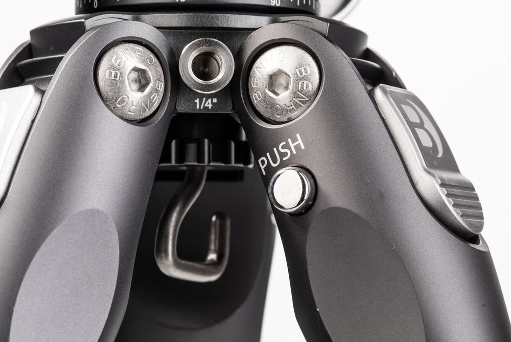 Штатив Benro TTOR34CGX35 карбоновый с шаровой головой