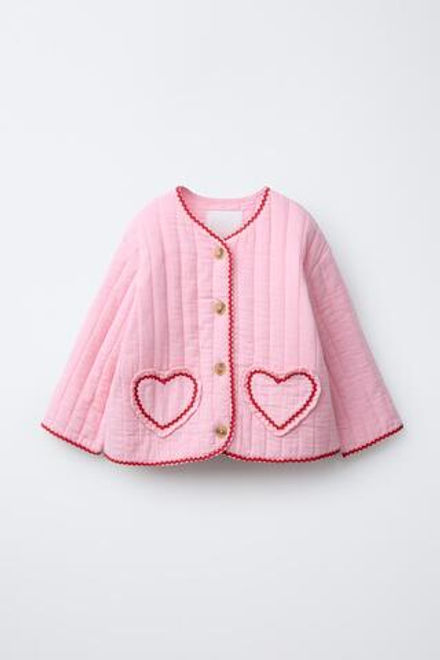 ZARA СТЕГАНАЯ КУРТКА С СЕРДЕЧКАМИ, БЛЕДНО-РОЗОВЫЙ