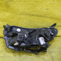 Фара правая Toyota RAV4 4 CA40 (2015-2019) LED