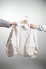 Ветровка белая