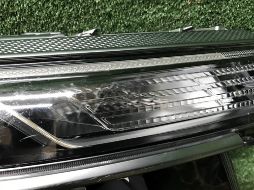 Фара правая Kia Seltos (2019-2022) галоген