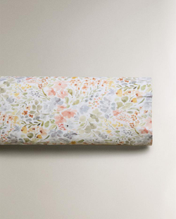 ZARA HOME НАВОЛОЧКА С ЦВЕТОЧНЫМ ПРИНТОМ, ЖЕЛТОВАТО-БЕЛЫЙ