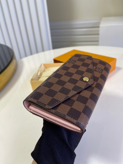 Louis Vuitton Sarah Wallet