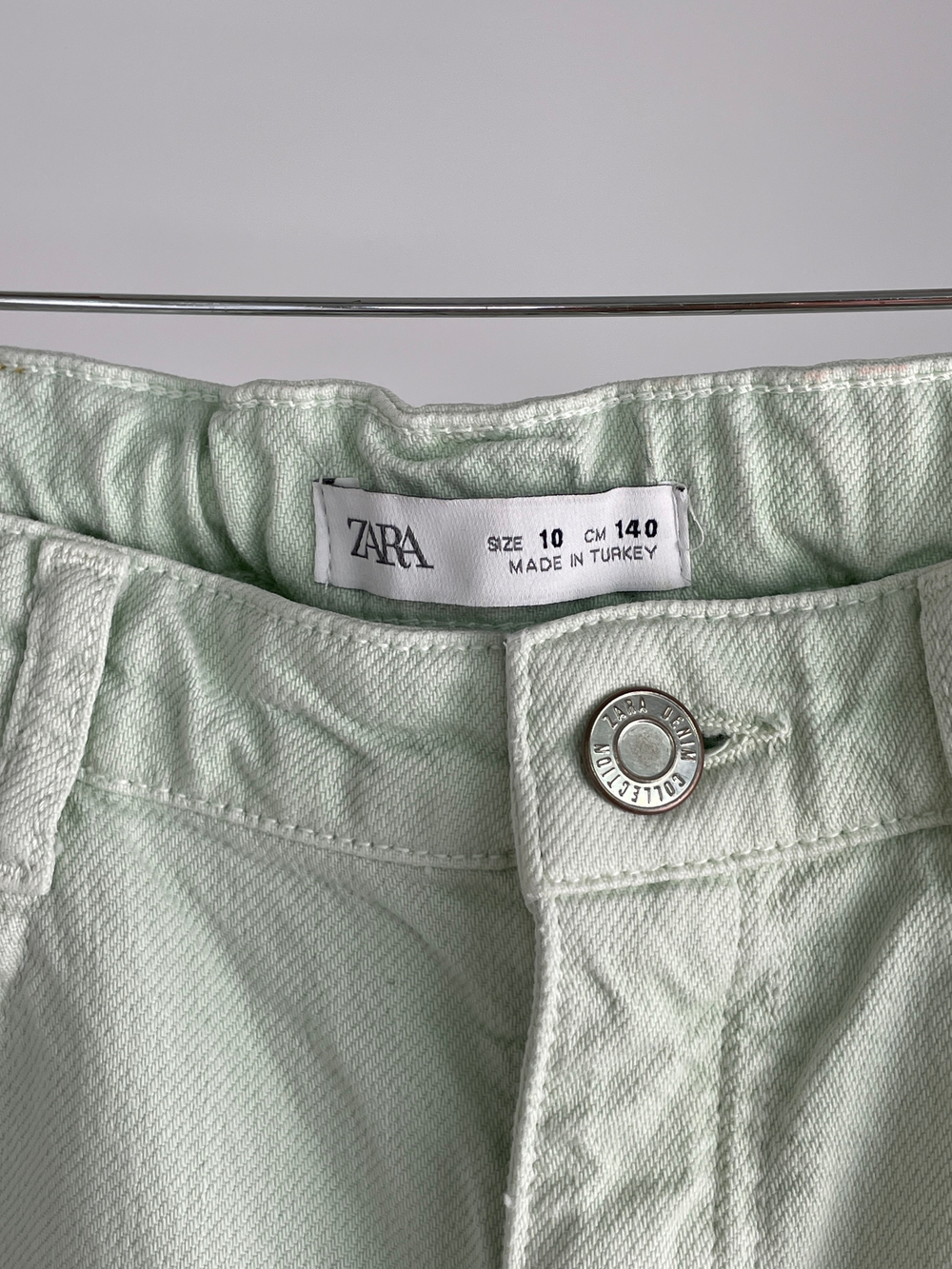 Джинсы Zara